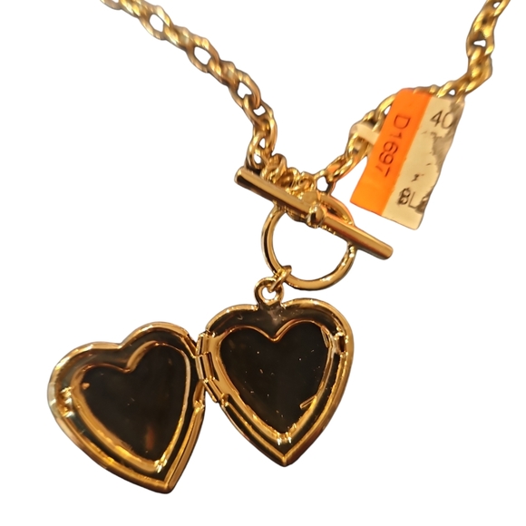 Mia Sarina Women Fine Silver Plated Heart Toggle Necklace Clasp Chain - Picture 6 of 9